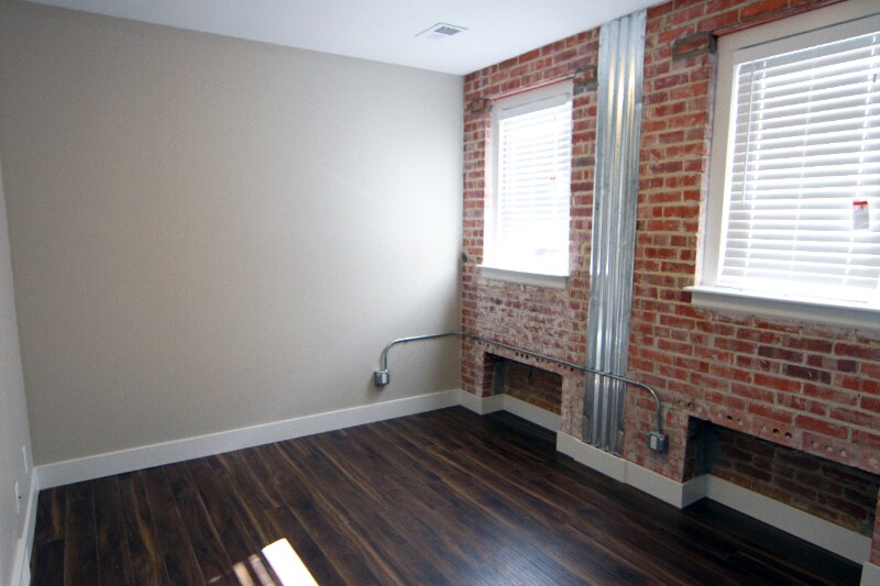 Building Photo - 623 S Wolcott St