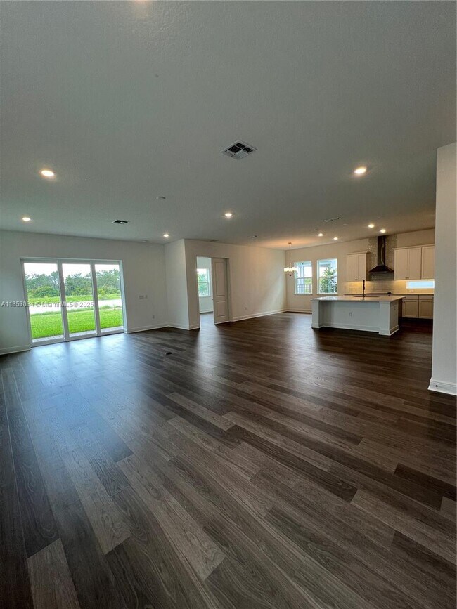 Building Photo - 10100 Ballast Dr