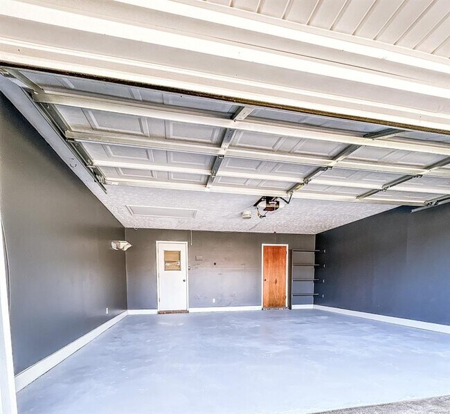 Building Photo - 122 Livingston Cir