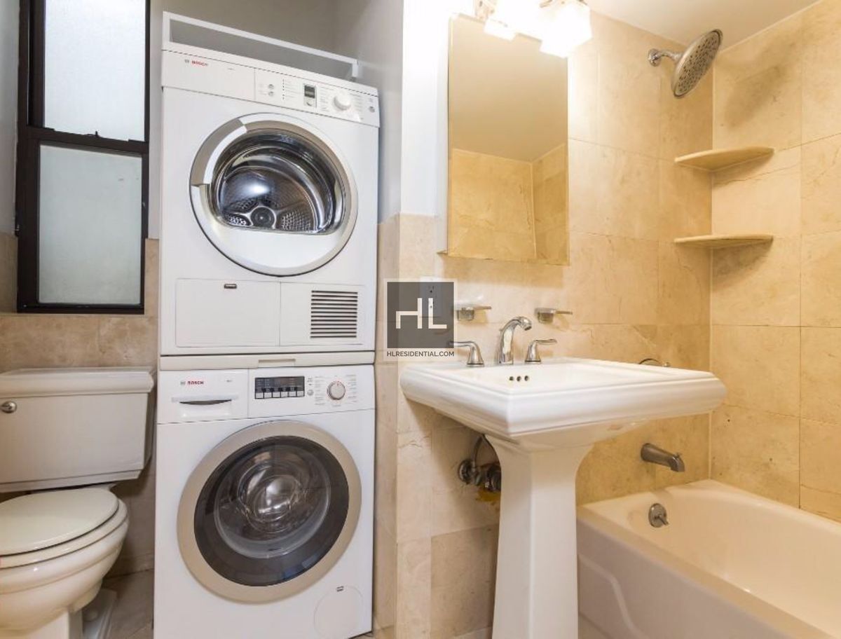 Building Photo - Renovated Gramercy 2-Bedroom with Classic ...
