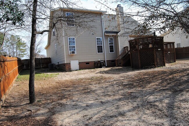 Building Photo - Wonderful Home in the Willow Lakes Community!