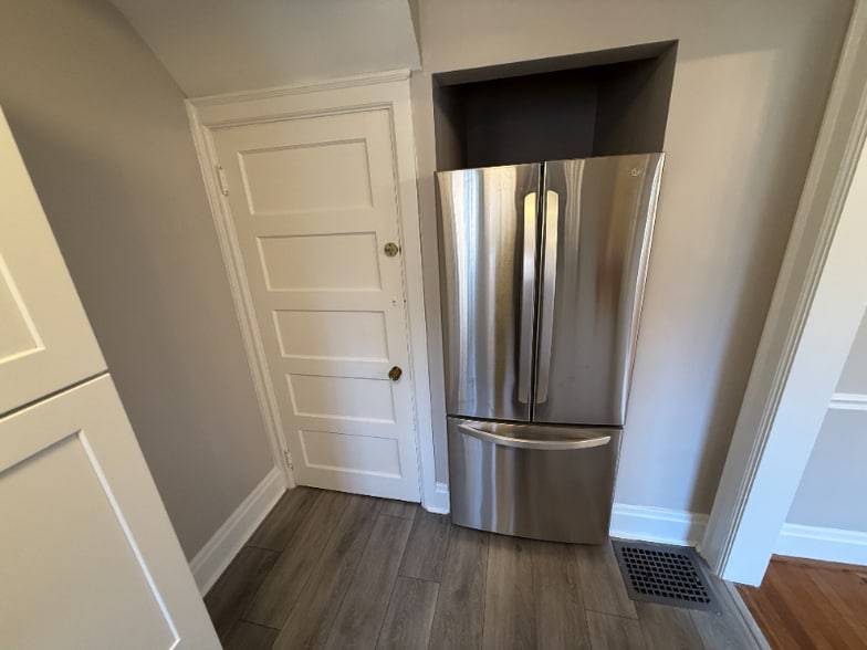 Building Photo - 3919 Beech St