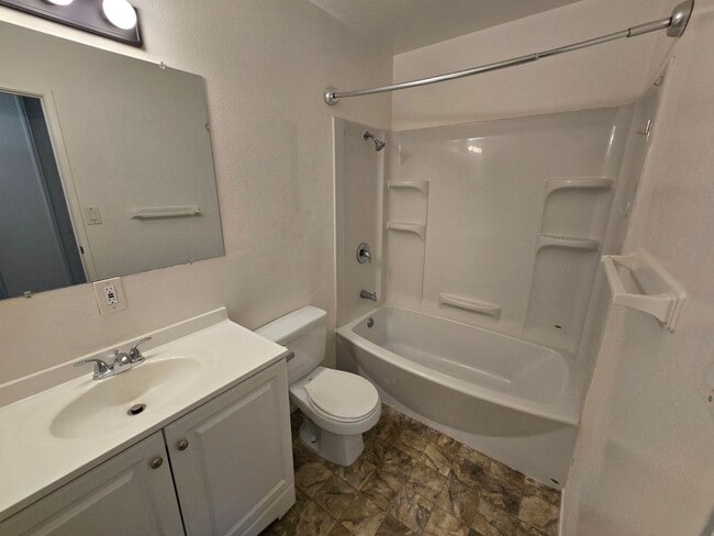 Building Photo - Charming Clairemont Home | 1641 sq ft | 2 ...