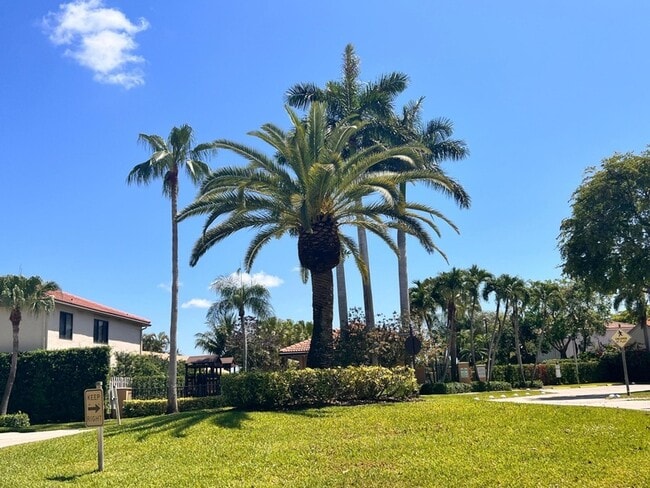 Building Photo - 1728 Shoreside Cir