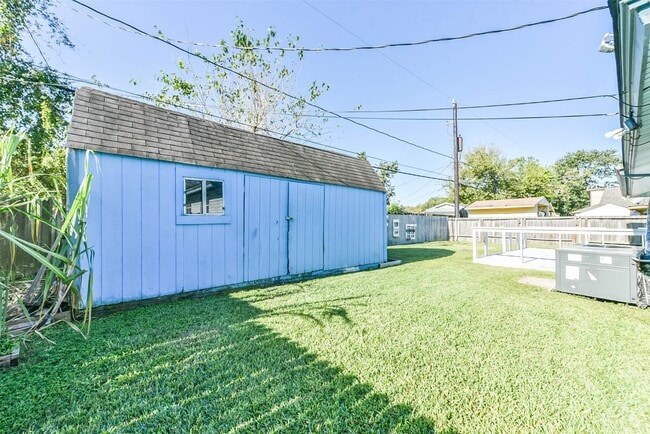 Building Photo - 3706 Ramsey Dr