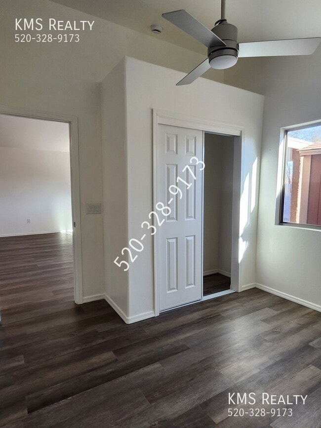 Building Photo - 6603 E Ladonna Ln