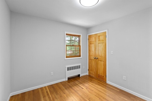 Building Photo - 934 Lester Rd