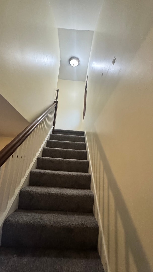 Building Photo - 110 Pine St