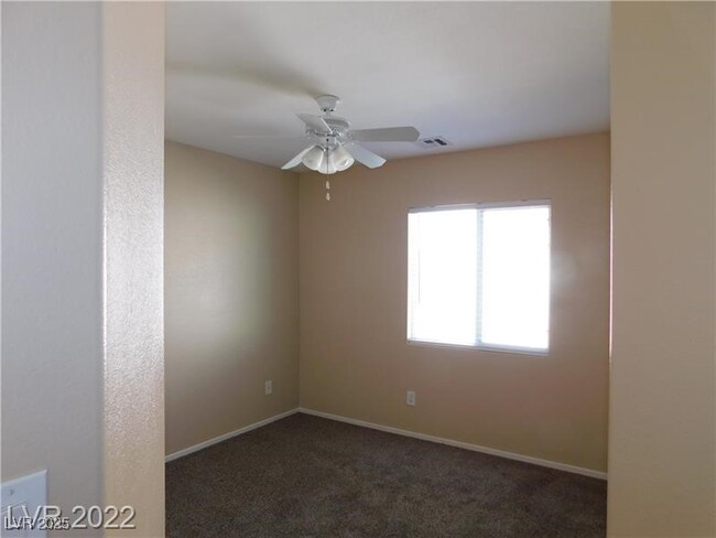 Building Photo - 2413 Belt Buckley Dr