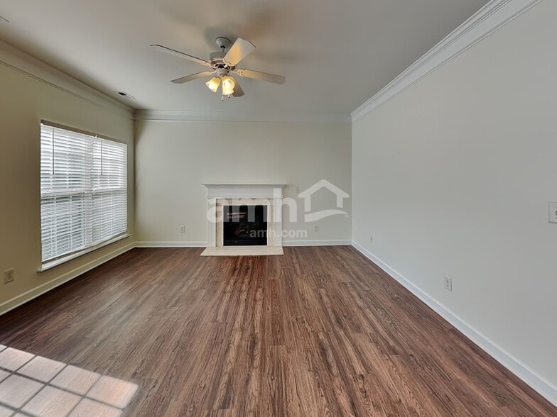 Building Photo - 8317 Suttonview Dr