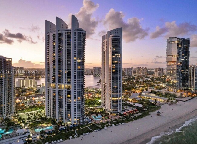 Building Photo - 18101 Collins Ave