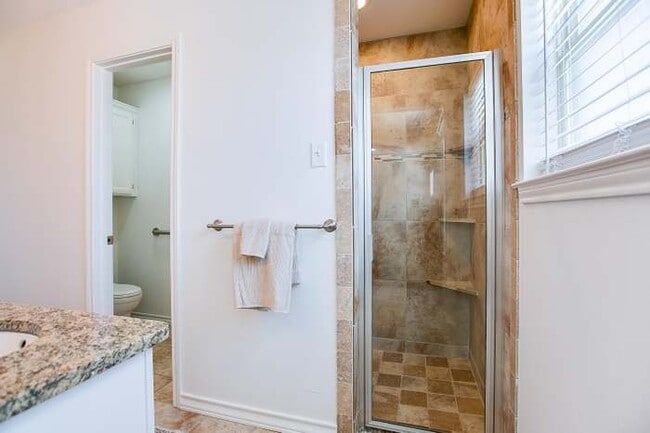 Building Photo - 4720 Pinon Ridge Dr