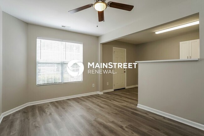 Building Photo - 3 Bedroom Pet-Friendly Home in Raleigh, NC with Main Street Renewal