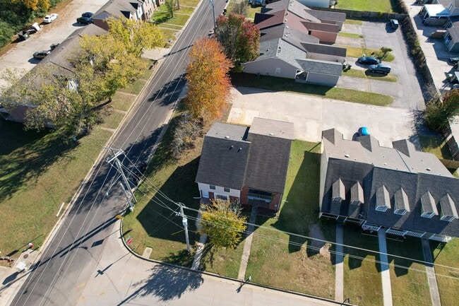 Building Photo - Nice Rental in Central Decatur!