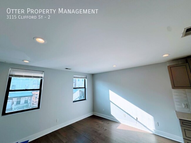 Building Photo - Lovely 2BR/2.5BA Apartment with Spacious L...