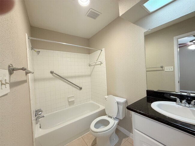 Building Photo - 12875 High Star Dr