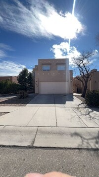 Building Photo - Beautiful 4 Bedroom 2.5 Bath home in the Vista Del Norte Subdivision