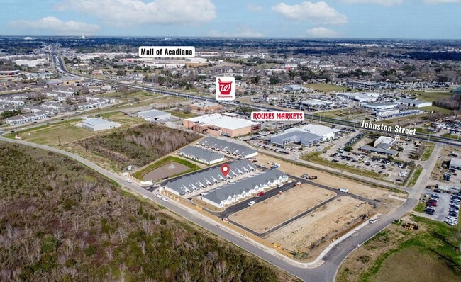 Building Photo - Brand New Single Story Furnished Townhome!
