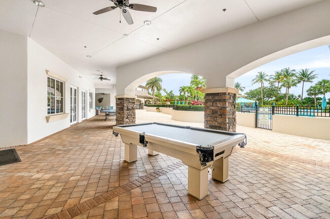 Building Photo - 550 Tomahawk Ct