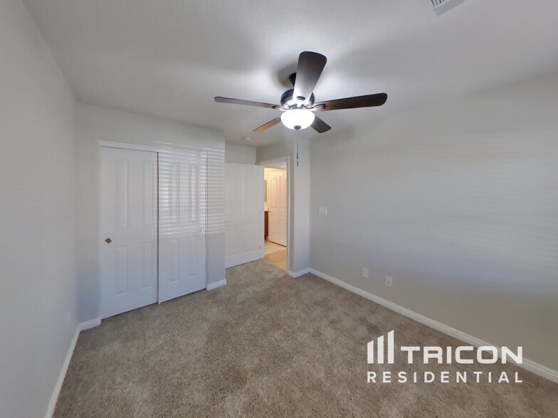 Building Photo - 9220 Candilela Ct