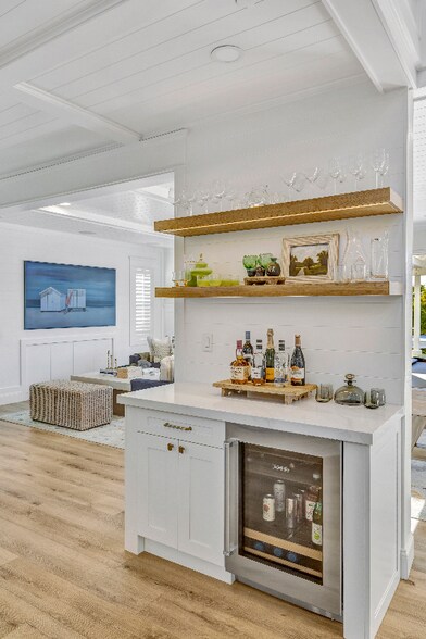 Building Photo - 6335 Keeneland Dr