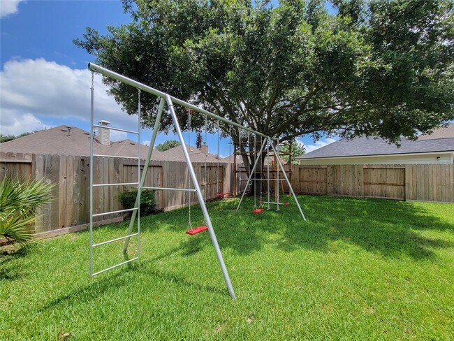 Building Photo - 21122 Golden Sycamore tr