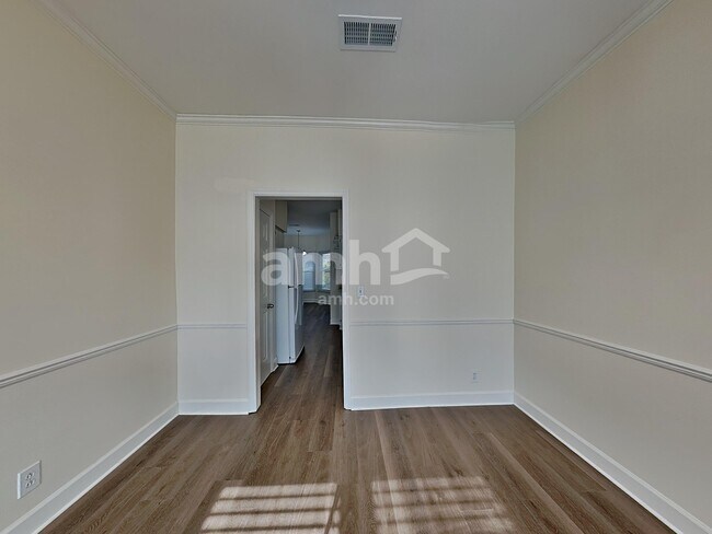 Building Photo - 7012 Poplar Creek Trce