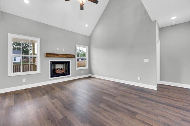 Building Photo - BRAND NEW Hidden Gem!