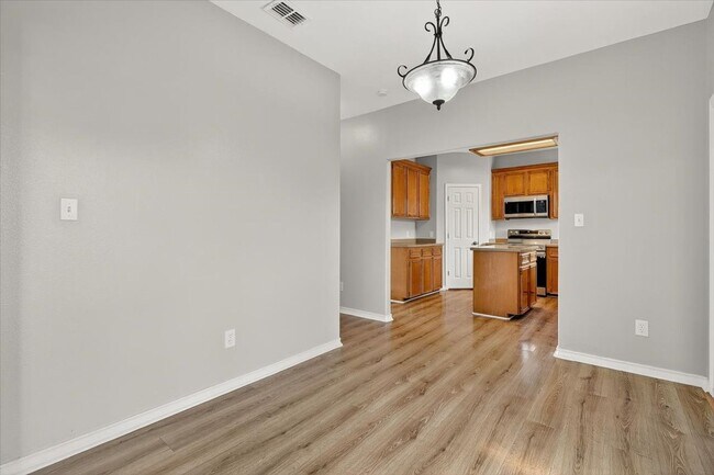 Building Photo - 6901 Windy Cove Cir