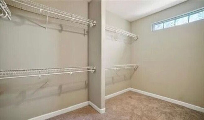 Building Photo - 663 Wyndham Way