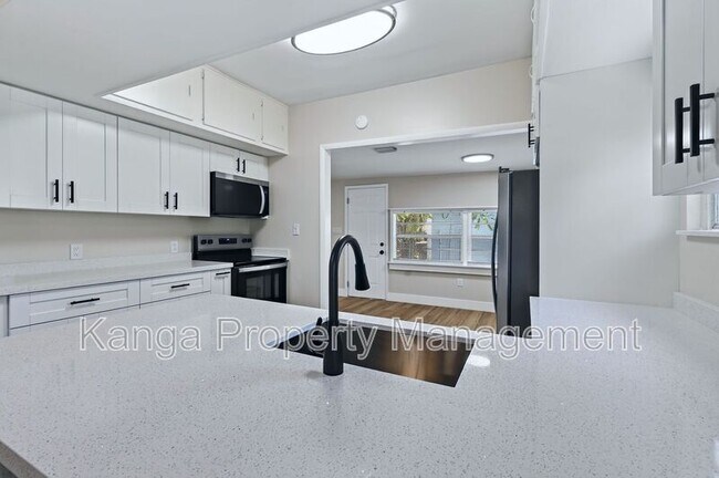 Building Photo - 3714 Morton Ave