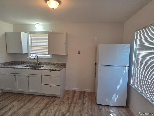 Building Photo - 7211 Paige Ave