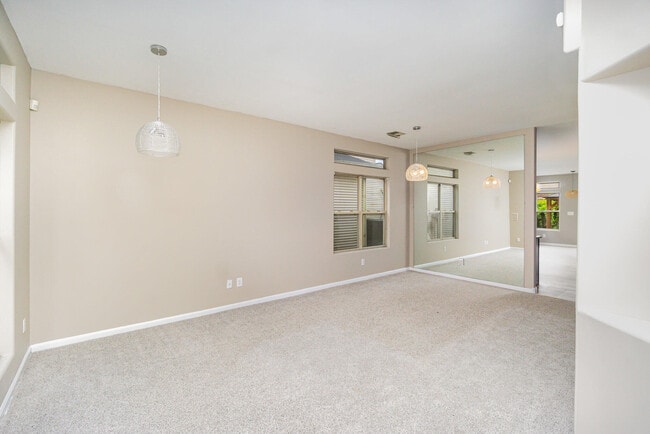 Building Photo - 741 Whispering Brook Trce