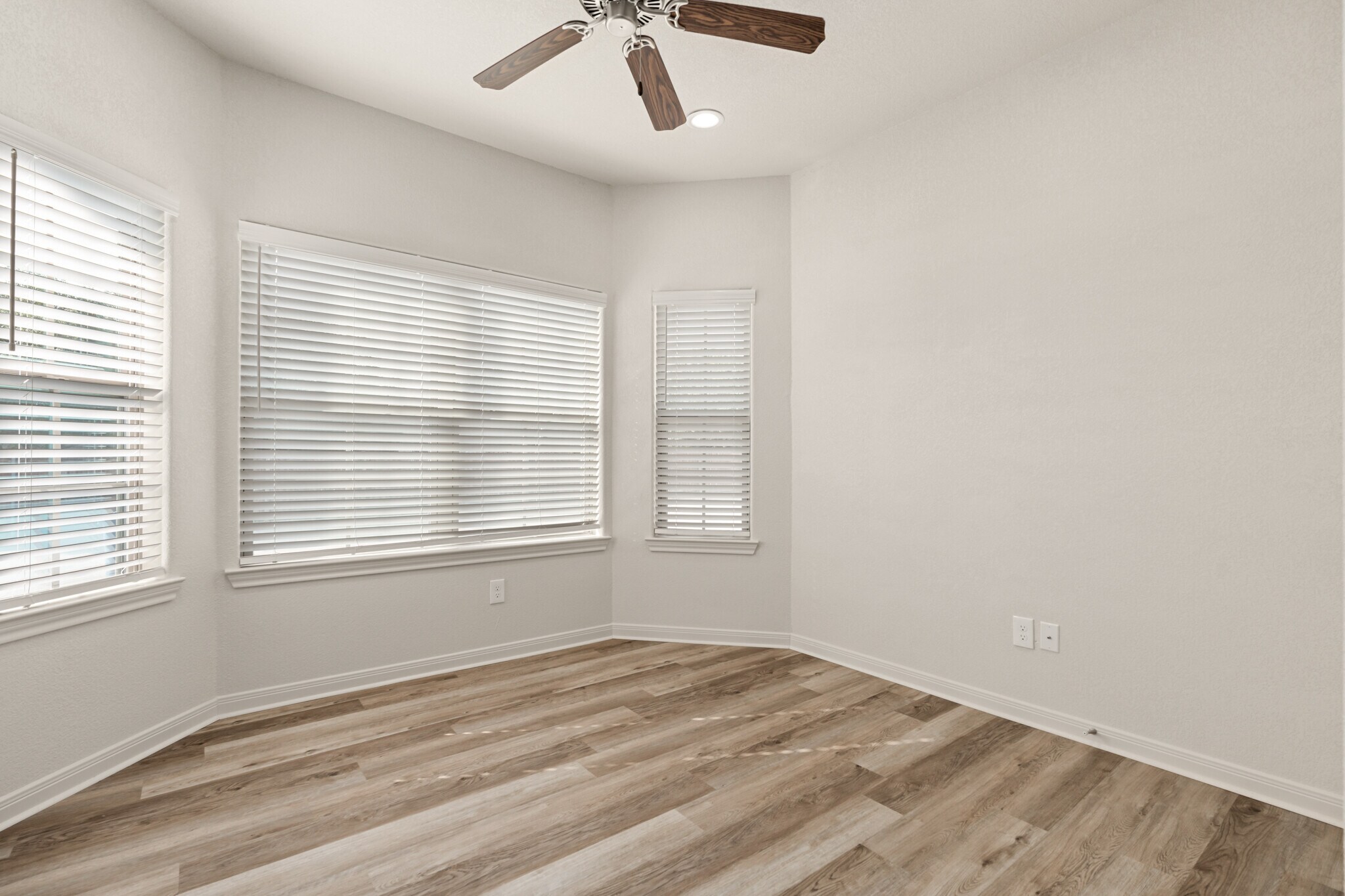 Building Photo - 301 W Panther Way