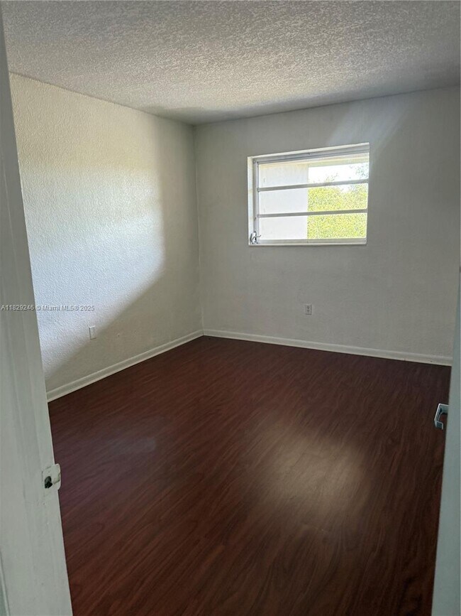 Building Photo - 13900 Lake Placid Ct