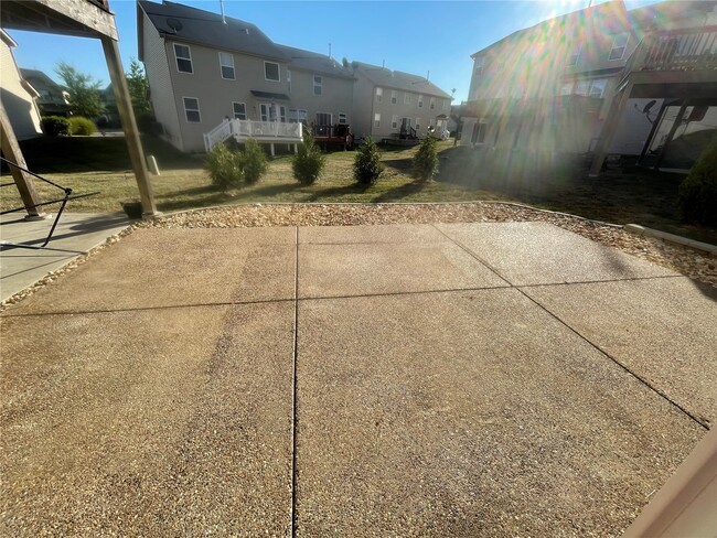 Building Photo - 634 Country Heights Dr