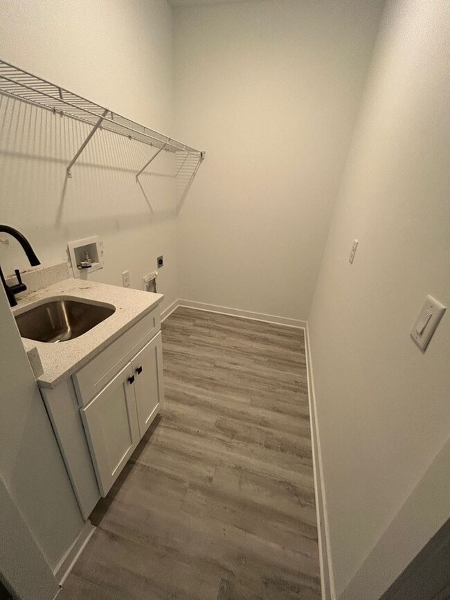 Building Photo - 12234 Newgate Ave