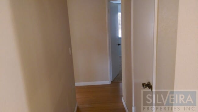 Building Photo - Captivating 3 bed 2 bath home in Santa Maria.