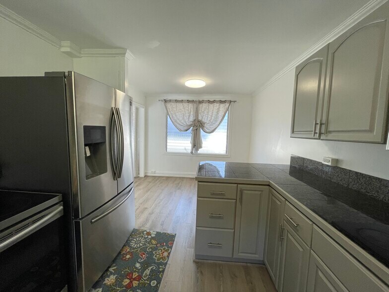 Building Photo - 45-553 Ualani Pl