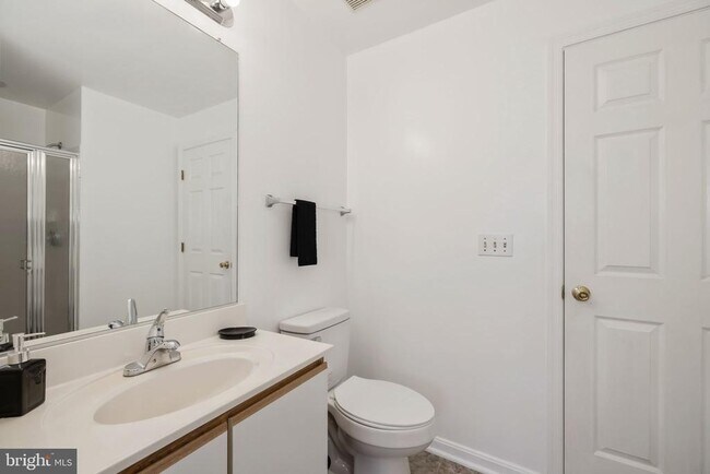 Building Photo - 1025 Gardenview Loop