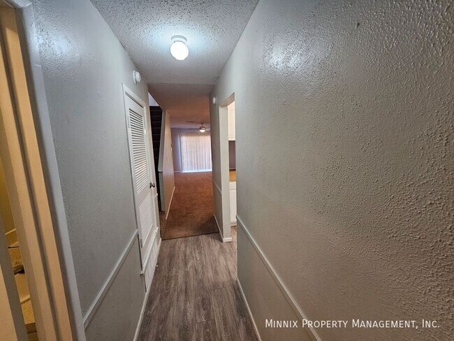 Building Photo - 1706 Yonkers-B