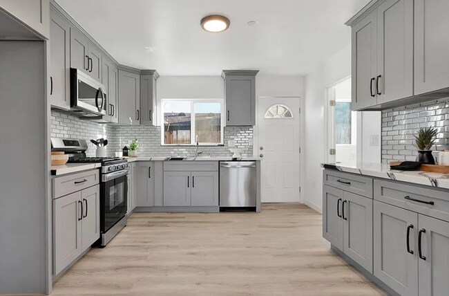 Building Photo - 3 BEDROOM - NEW CONSTRUCTION