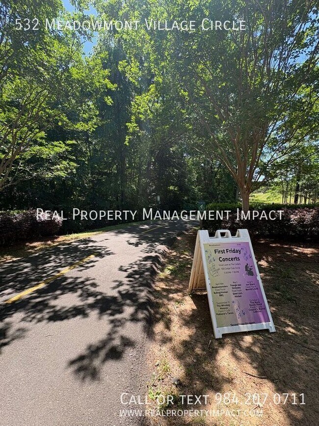 Building Photo - 532 Meadowmont Village Cir