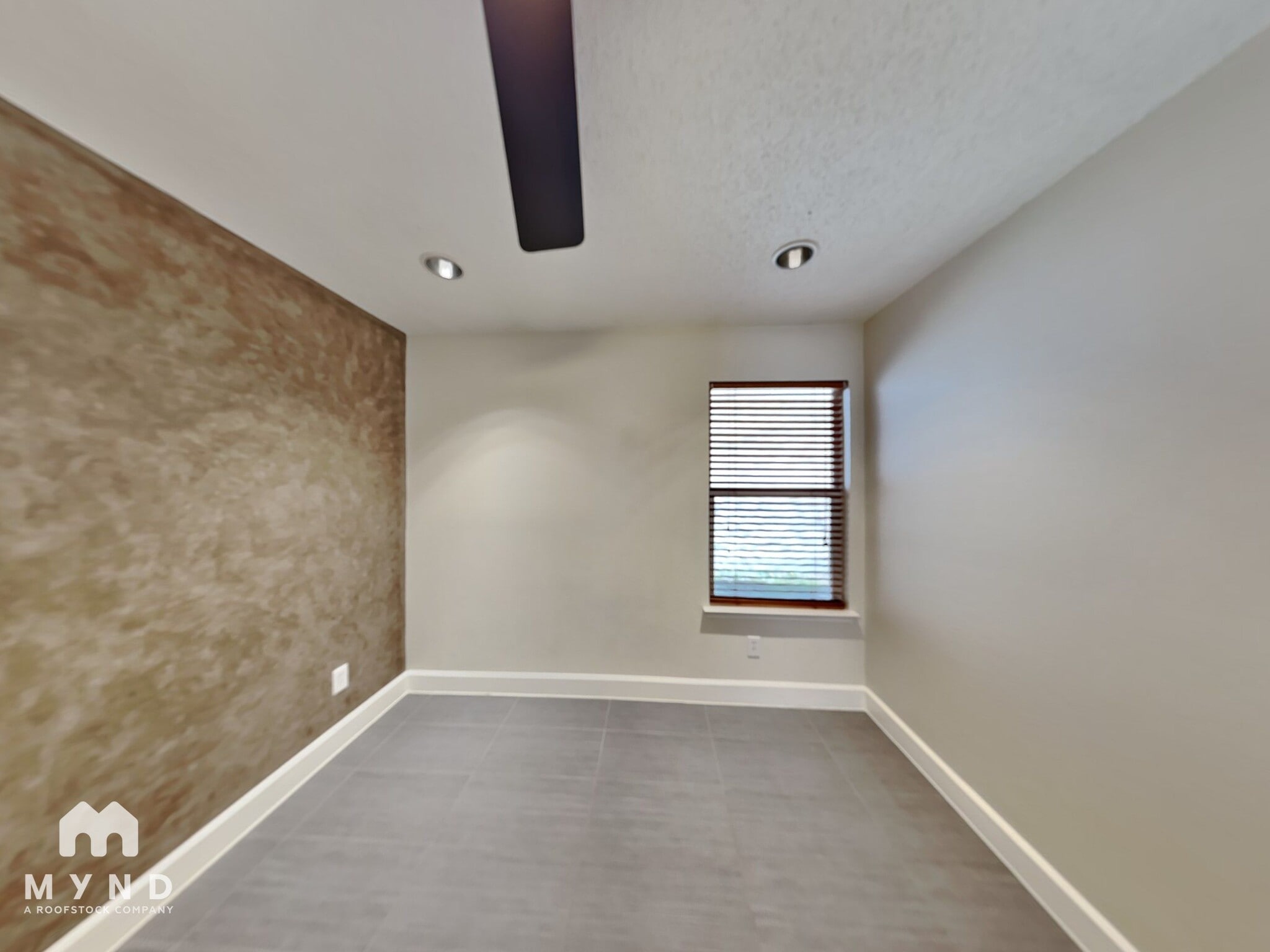 Building Photo - 5455 San Patricio Dr