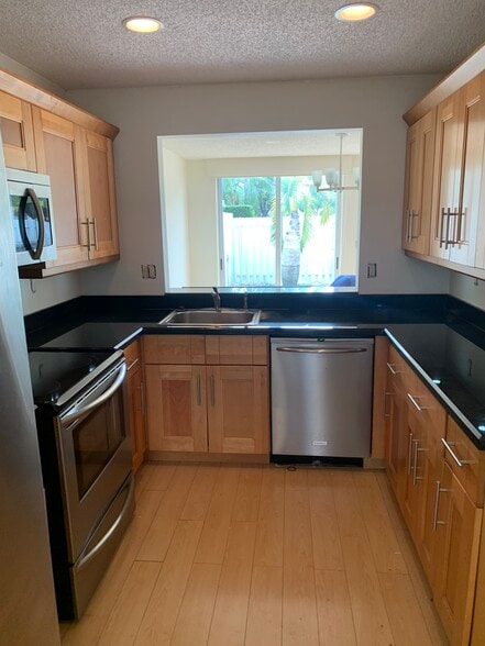 Building Photo - 4447 NW 98th Ave
