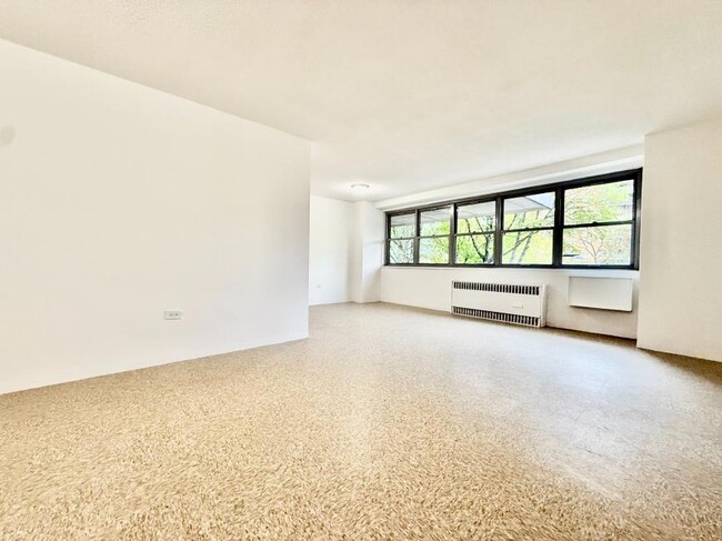 Building Photo - 1 bedroom in Bronx NY 10461