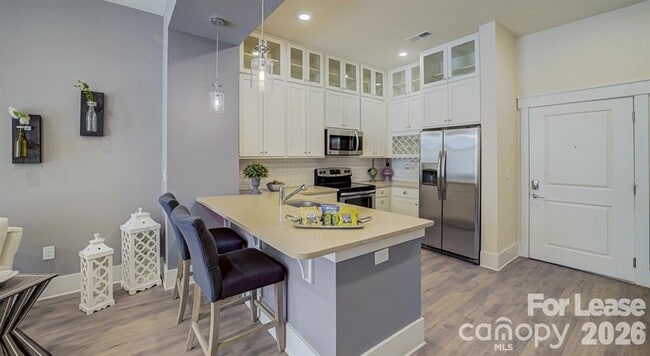 Building Photo - 16408 Holly Crest Ln