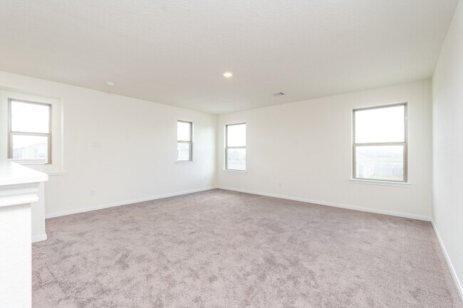 Building Photo - 6120 Whitewing Rd