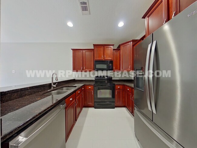 Building Photo - Freshly Updated 3-Bedroom Townhome in Reserve Pointe, Navarre