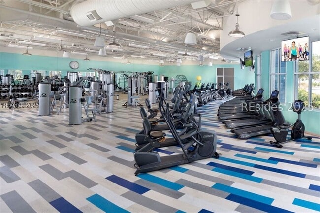 Building Photo - 921 Tropics Ave